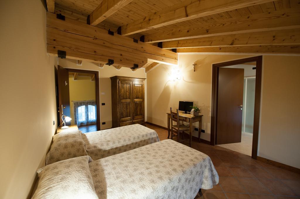 Agriturismo Corte Galvani 네그라르 객실 사진