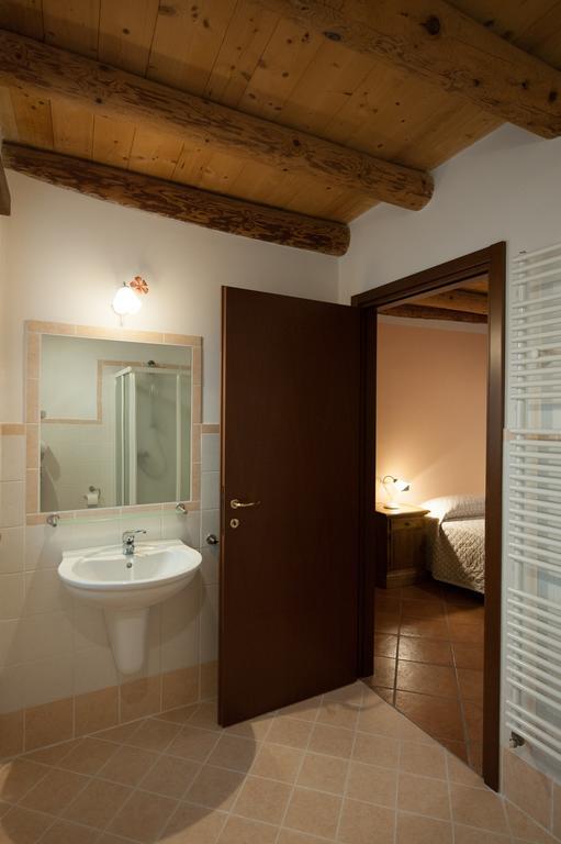 Agriturismo Corte Galvani 네그라르 객실 사진