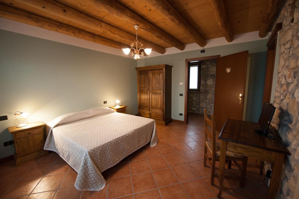 Agriturismo Corte Galvani 네그라르 객실 사진