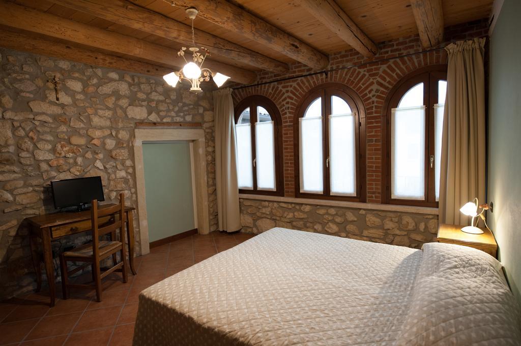 Agriturismo Corte Galvani 네그라르 객실 사진